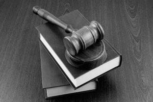 Legal Advisors Vs. Lawyers - What’s The Difference?